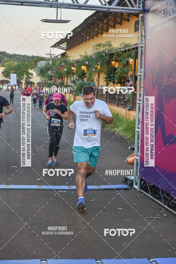 Buy your photos of the eventSunset Run 2019 on Fotop