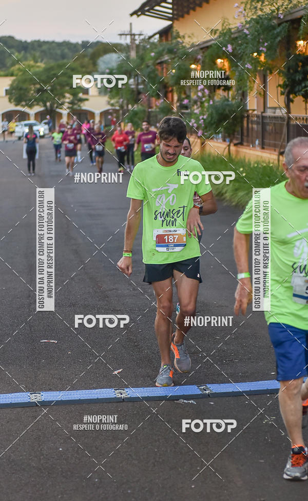 Buy your photos of the eventSunset Run 2019 on Fotop