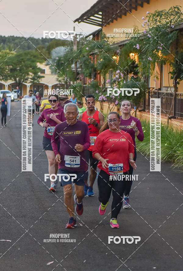 Buy your photos of the eventSunset Run 2019 on Fotop
