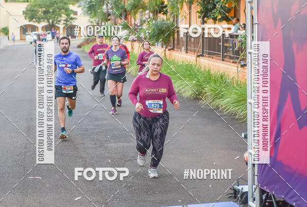 Buy your photos of the eventSunset Run 2019 on Fotop