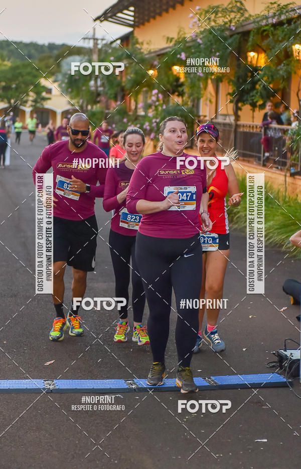 Buy your photos of the eventSunset Run 2019 on Fotop