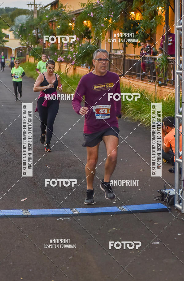 Buy your photos of the eventSunset Run 2019 on Fotop
