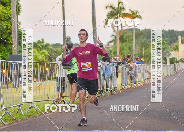 Buy your photos of the eventSunset Run 2019 on Fotop