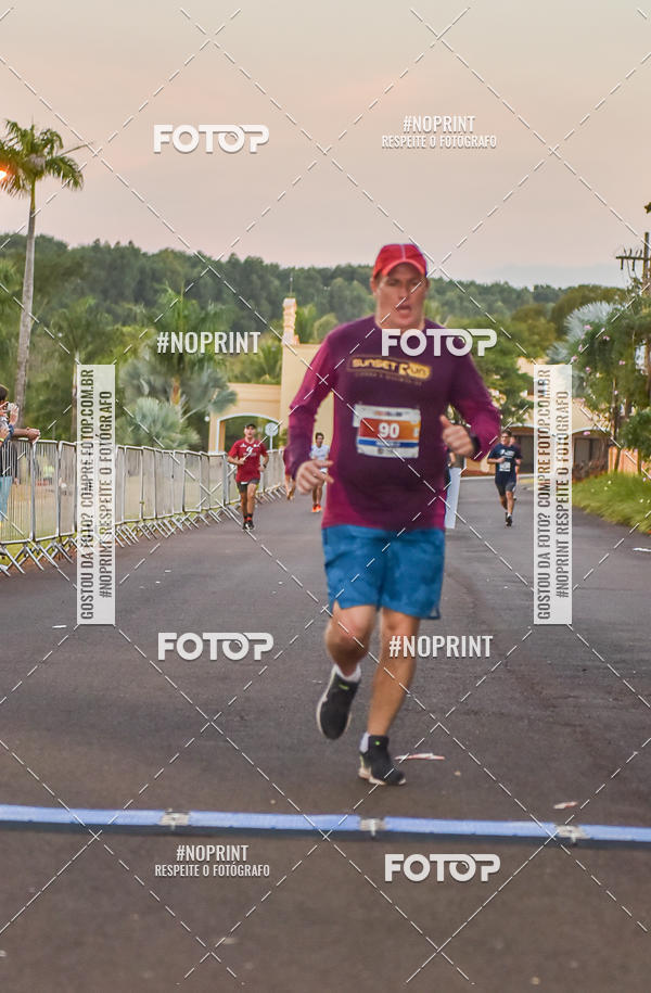 Buy your photos of the eventSunset Run 2019 on Fotop