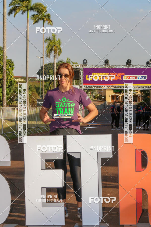 Buy your photos of the eventSunset Run 2019 on Fotop