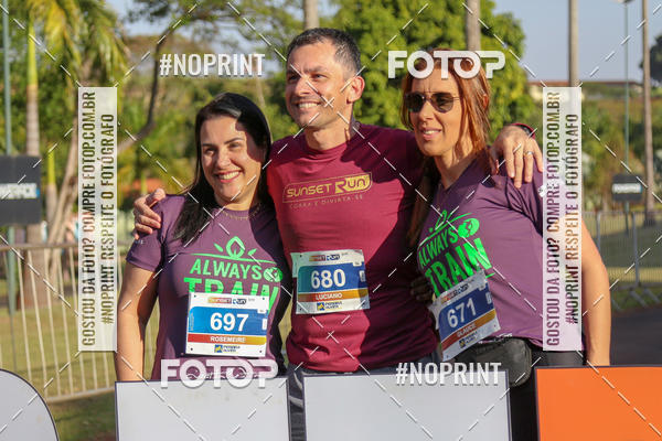 Buy your photos of the eventSunset Run 2019 on Fotop