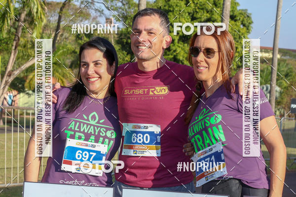 Buy your photos of the eventSunset Run 2019 on Fotop