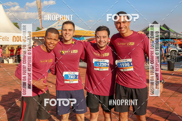 Buy your photos of the eventSunset Run 2019 on Fotop