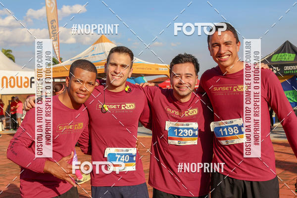 Buy your photos of the eventSunset Run 2019 on Fotop