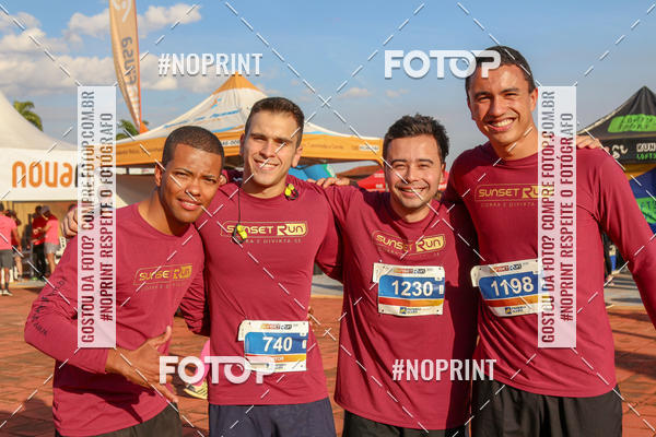 Buy your photos of the eventSunset Run 2019 on Fotop