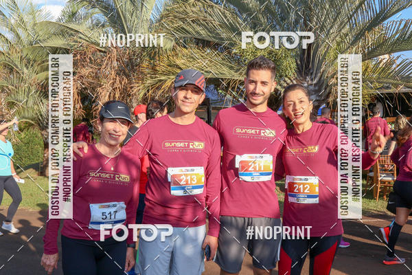 Buy your photos of the eventSunset Run 2019 on Fotop