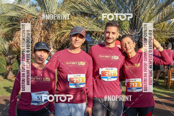 Buy your photos of the eventSunset Run 2019 on Fotop