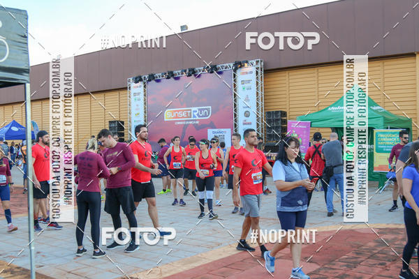 Buy your photos of the eventSunset Run 2019 on Fotop