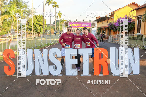 Buy your photos of the eventSunset Run 2019 on Fotop