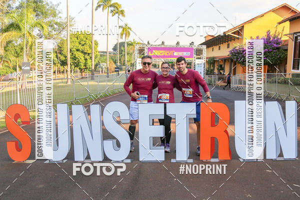 Buy your photos of the eventSunset Run 2019 on Fotop