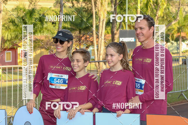 Buy your photos of the eventSunset Run 2019 on Fotop