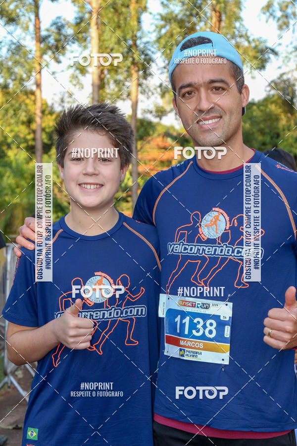 Buy your photos of the eventSunset Run 2019 on Fotop