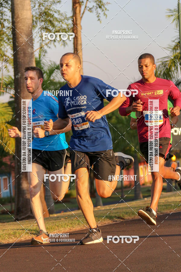 Buy your photos of the eventSunset Run 2019 on Fotop