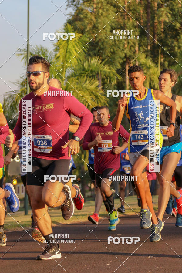 Buy your photos of the eventSunset Run 2019 on Fotop