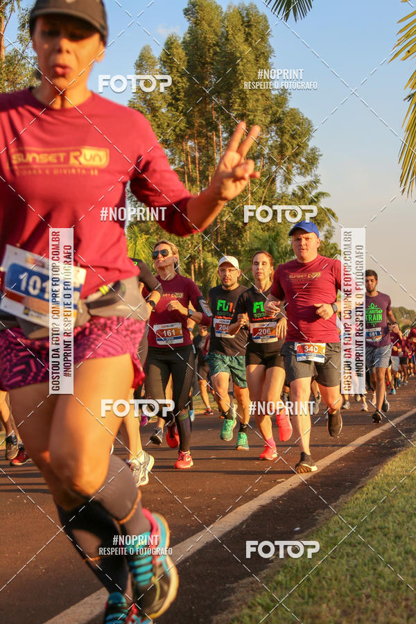 Buy your photos of the eventSunset Run 2019 on Fotop