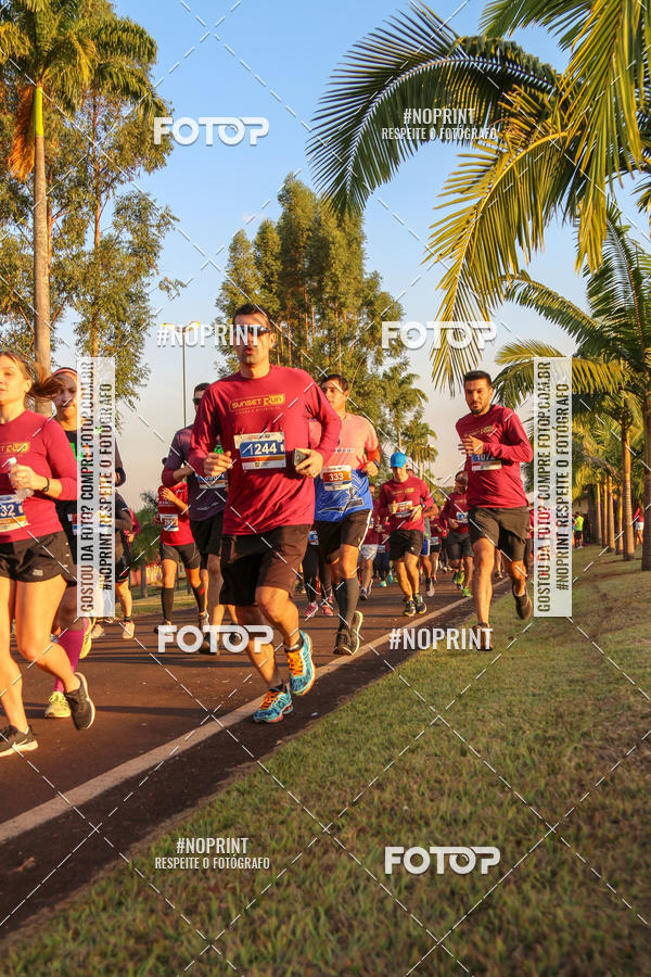 Buy your photos of the eventSunset Run 2019 on Fotop