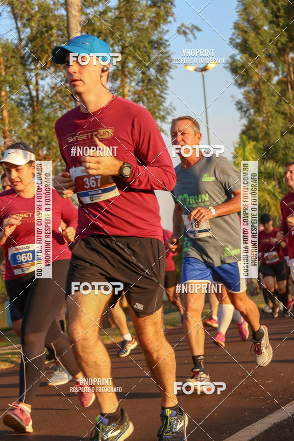 Buy your photos of the eventSunset Run 2019 on Fotop