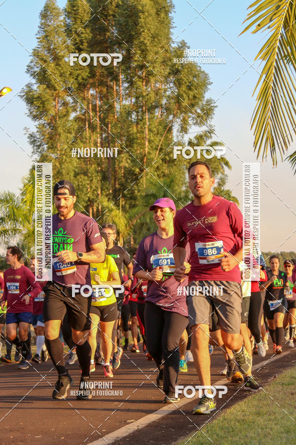 Buy your photos of the eventSunset Run 2019 on Fotop