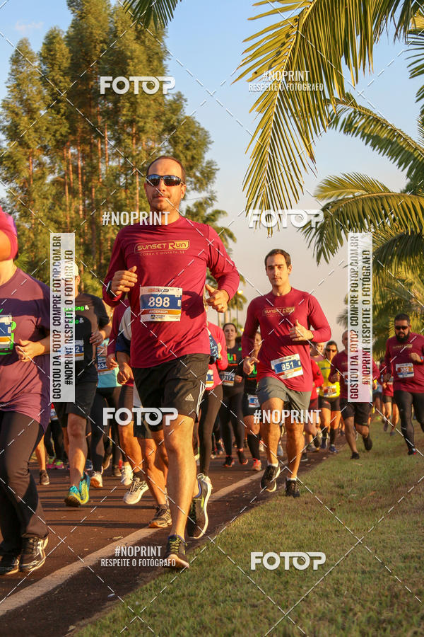 Buy your photos of the eventSunset Run 2019 on Fotop