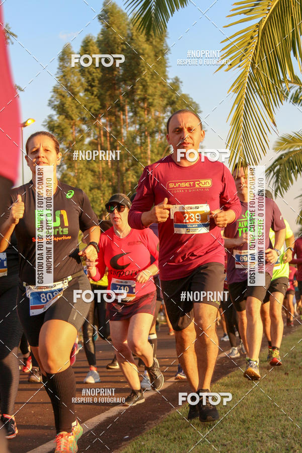 Buy your photos of the eventSunset Run 2019 on Fotop