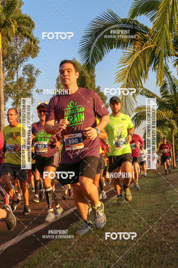 Buy your photos of the eventSunset Run 2019 on Fotop