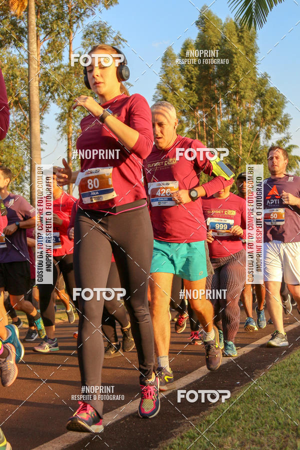 Buy your photos of the eventSunset Run 2019 on Fotop