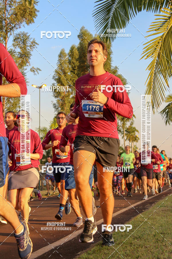 Buy your photos of the eventSunset Run 2019 on Fotop