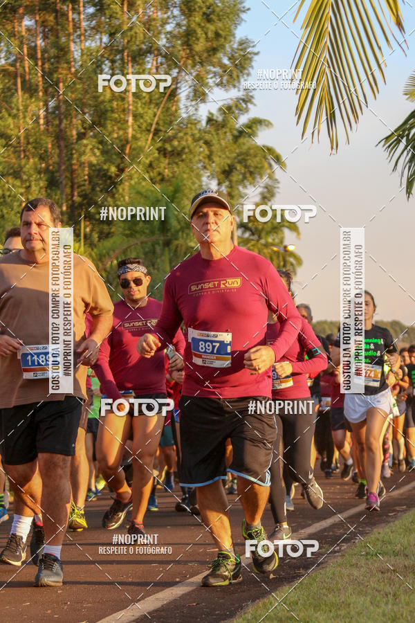 Buy your photos of the eventSunset Run 2019 on Fotop