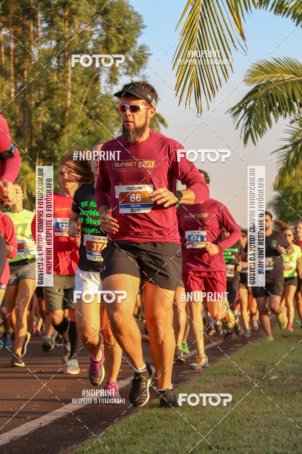 Buy your photos of the eventSunset Run 2019 on Fotop