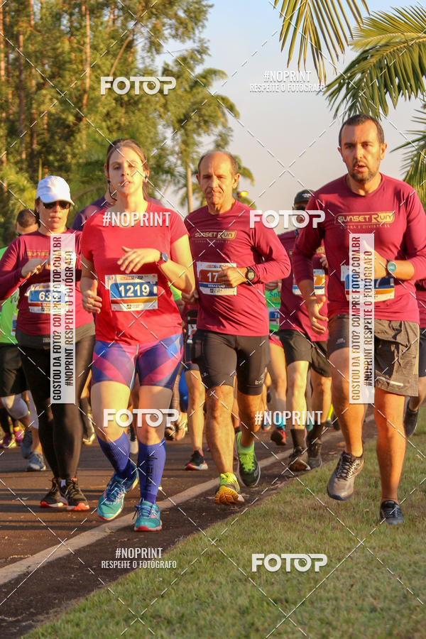 Buy your photos of the eventSunset Run 2019 on Fotop