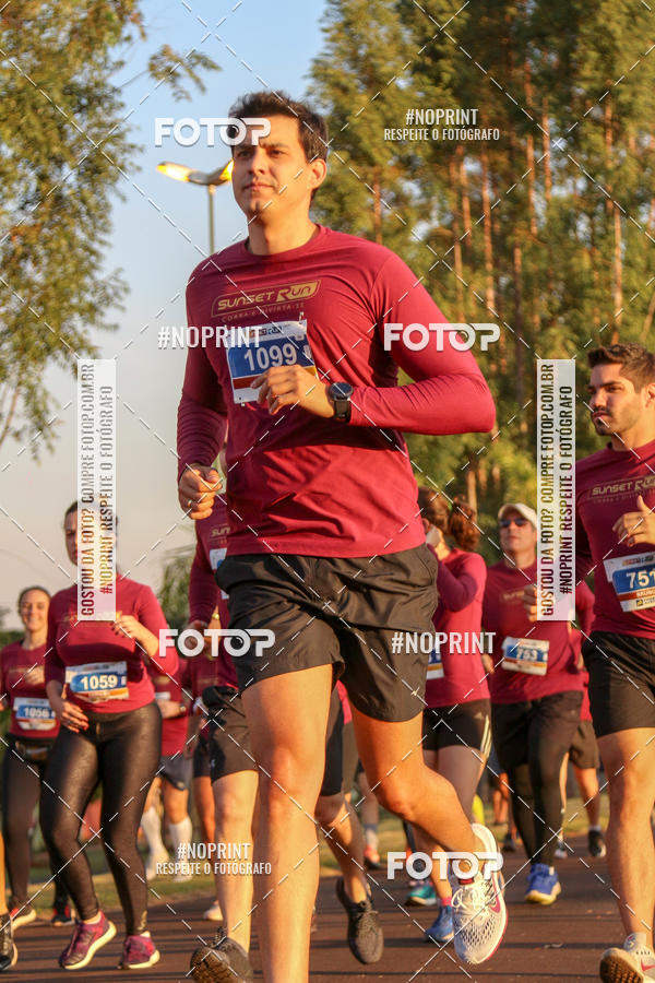 Buy your photos of the eventSunset Run 2019 on Fotop