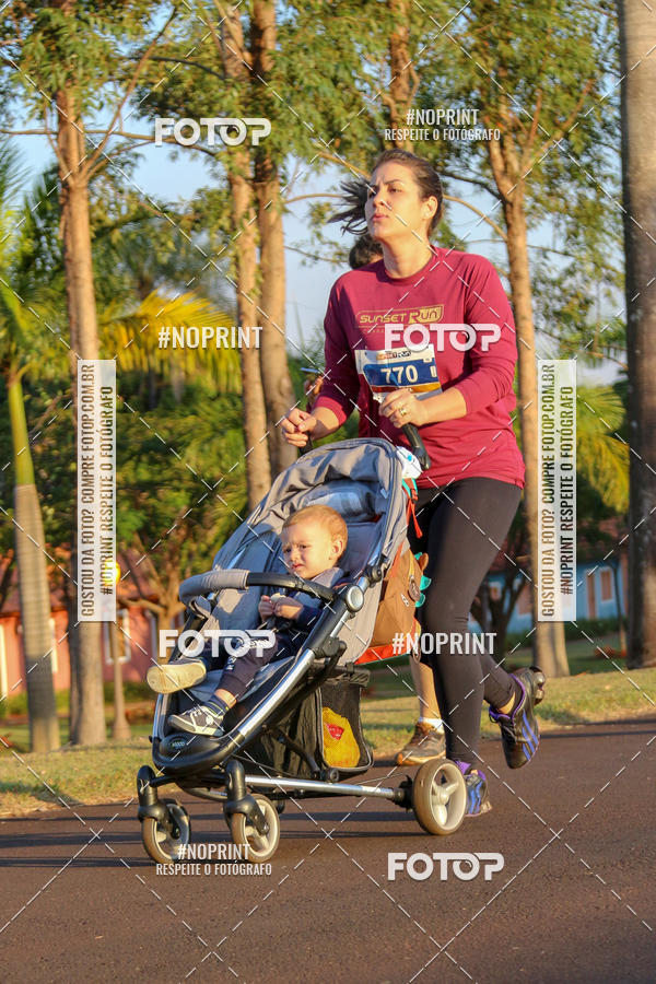 Buy your photos of the eventSunset Run 2019 on Fotop