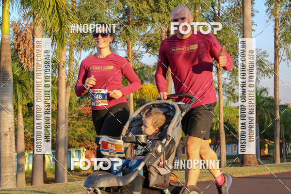 Buy your photos of the eventSunset Run 2019 on Fotop