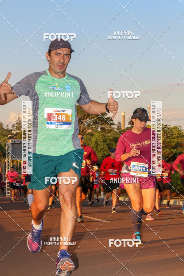 Buy your photos of the eventSunset Run 2019 on Fotop