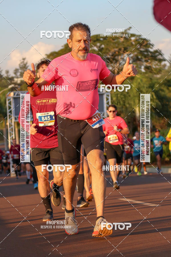 Buy your photos of the eventSunset Run 2019 on Fotop