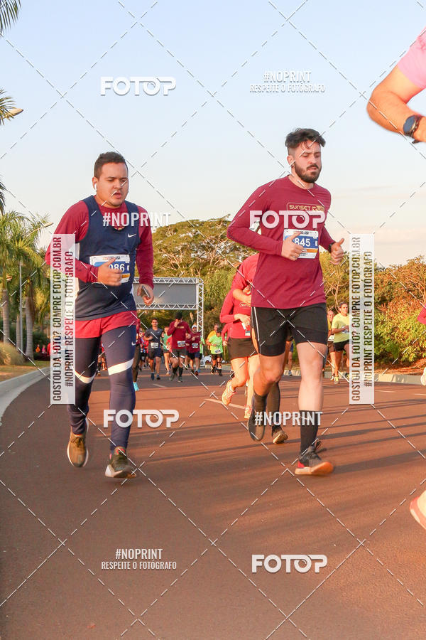 Buy your photos of the eventSunset Run 2019 on Fotop