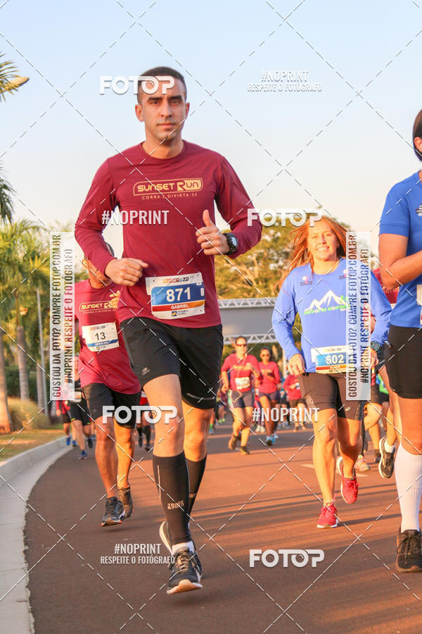 Buy your photos of the eventSunset Run 2019 on Fotop