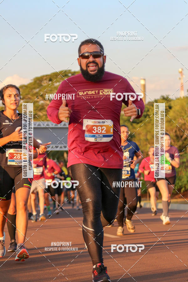 Buy your photos of the eventSunset Run 2019 on Fotop