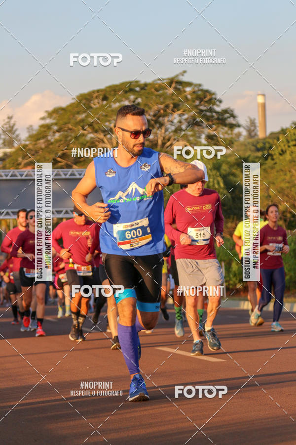 Buy your photos of the eventSunset Run 2019 on Fotop