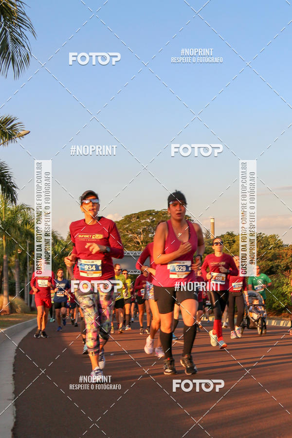Buy your photos of the eventSunset Run 2019 on Fotop