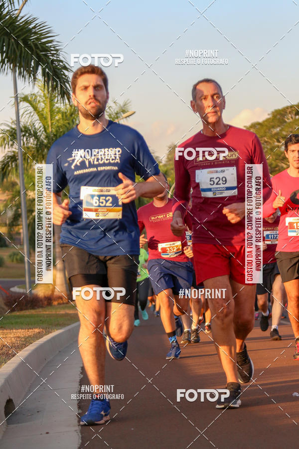 Buy your photos of the eventSunset Run 2019 on Fotop