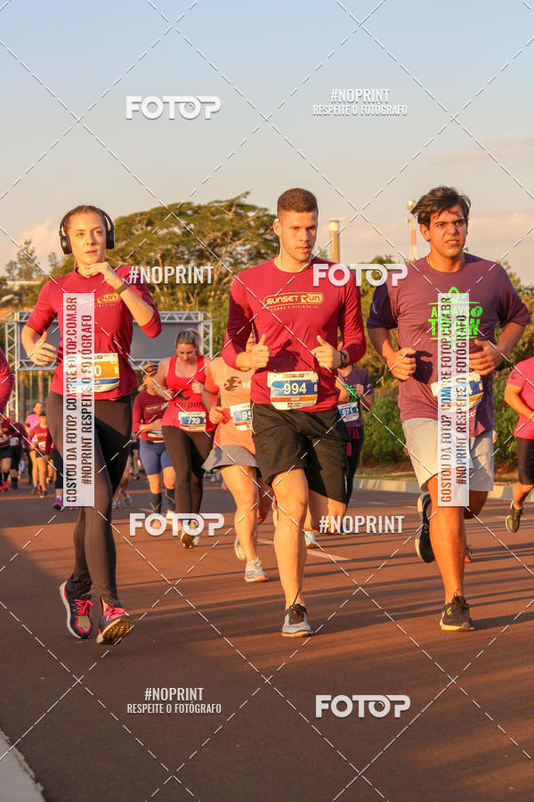 Buy your photos of the eventSunset Run 2019 on Fotop