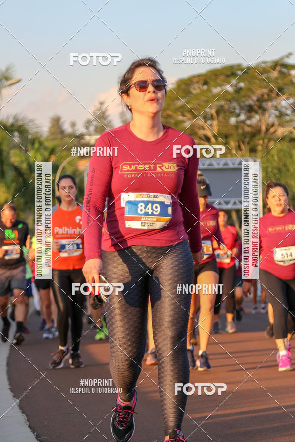 Buy your photos of the eventSunset Run 2019 on Fotop
