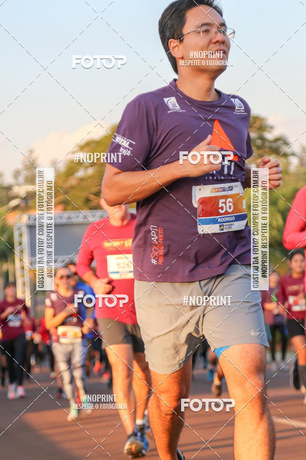 Buy your photos of the eventSunset Run 2019 on Fotop