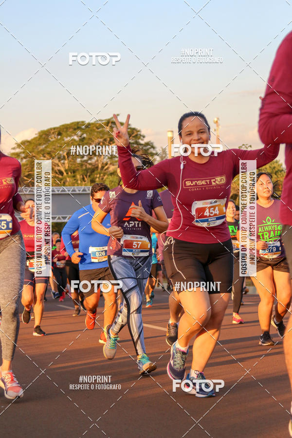 Buy your photos of the eventSunset Run 2019 on Fotop